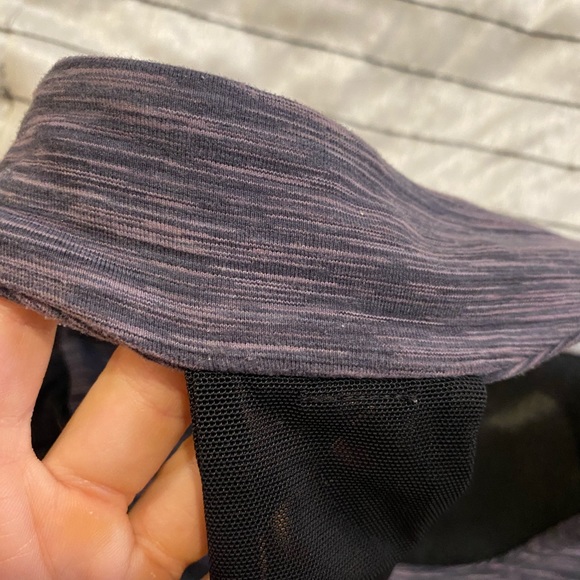 Lululemon scoop tank in size 6 - Picture 3 of 4